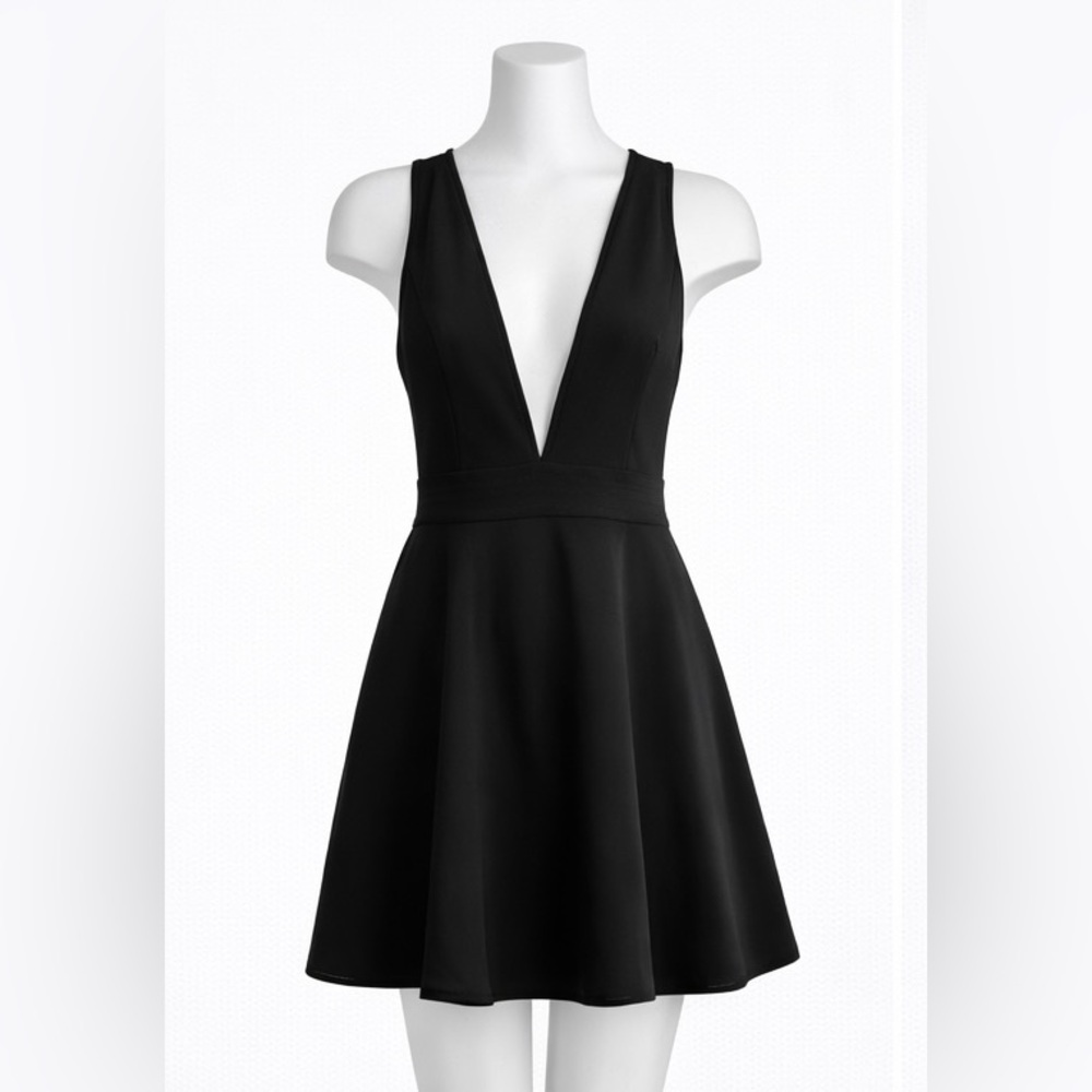 NBD Black Deep V-Neck Fit & Flare Mini Dress – Size 6 – New with Tags - NWT